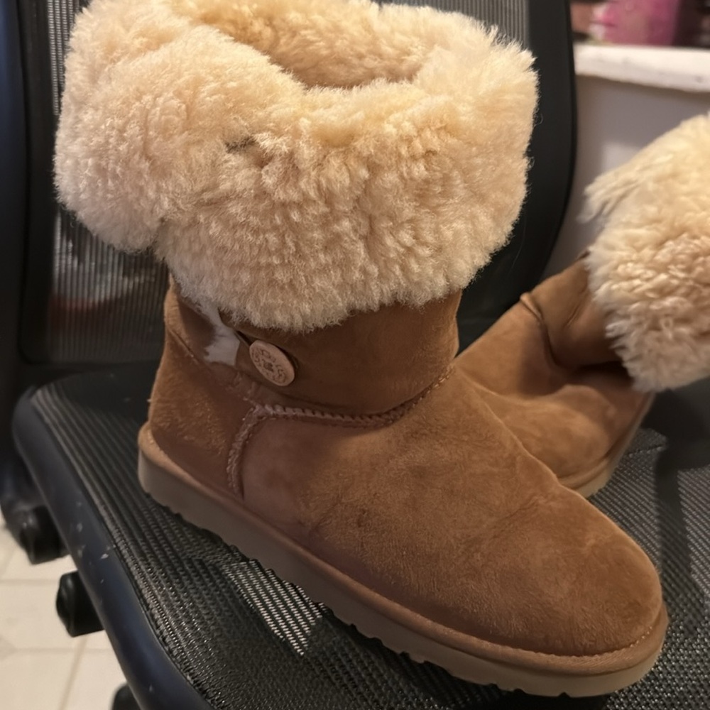 Ugg Boot - image 6
